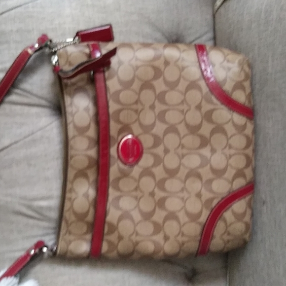 Coach woman's signature canvas crossbody message bag - Picture 17 of 17